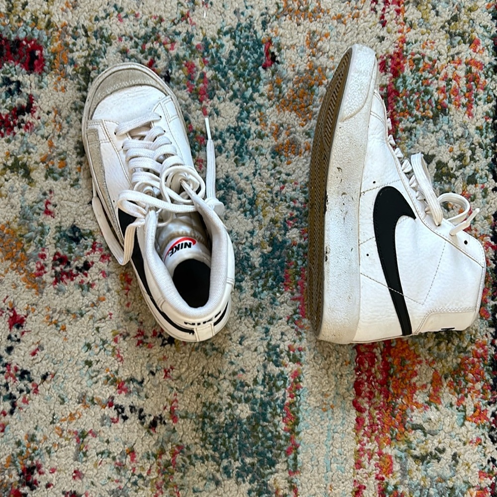 Women’s Nike Blazers in Good Condition Size 6